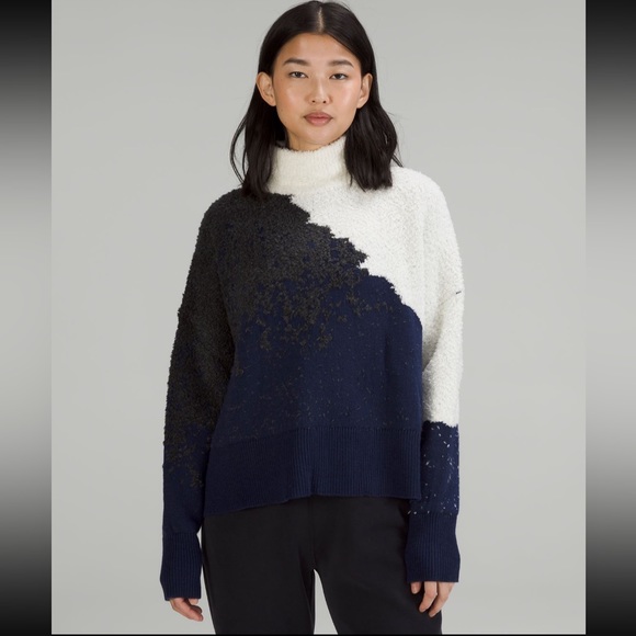 Lululemon Warm Knit Sweater (size 4) Color-block Ombré Textured Patchwork - Picture 4 of 8